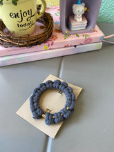 Load image into Gallery viewer, Round Shape Macrame Hair Clip
