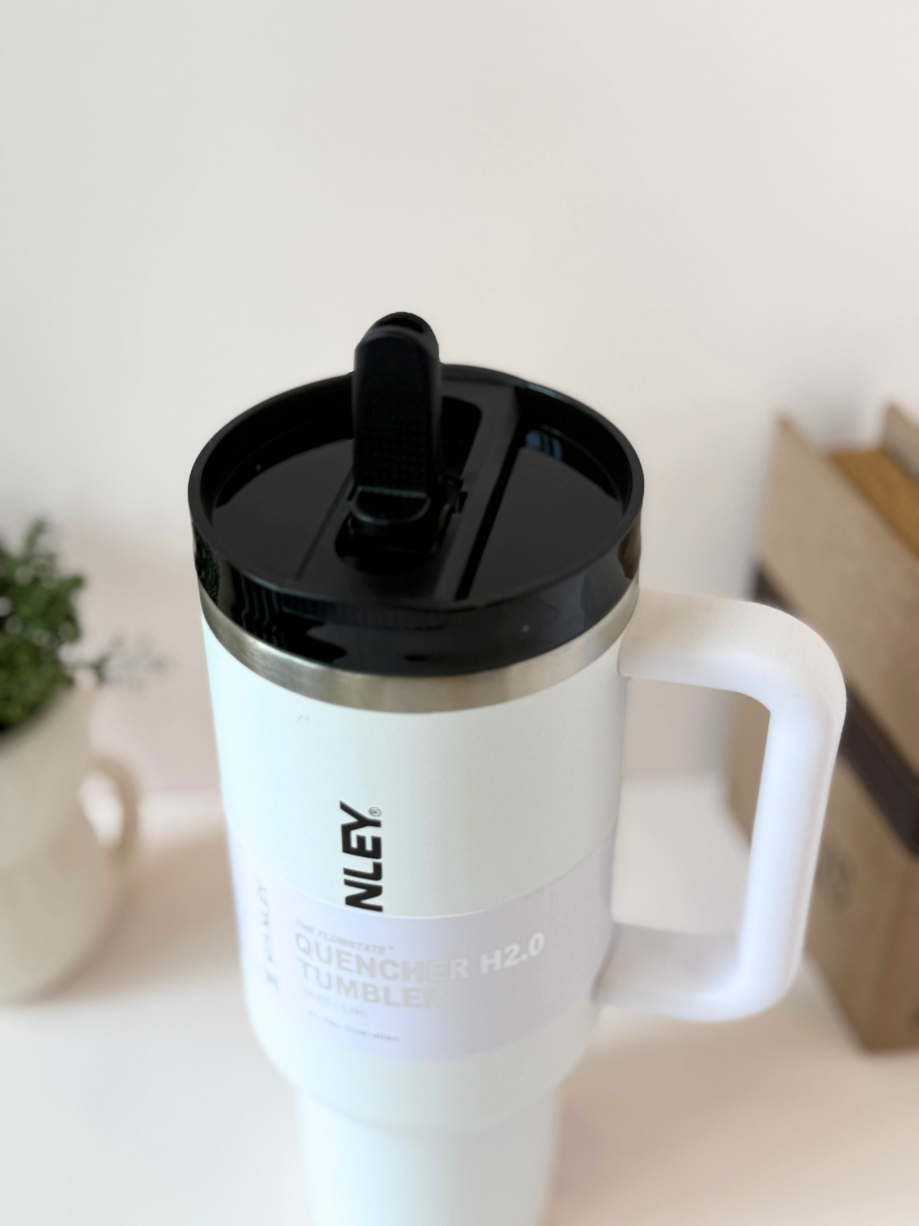 Stanley Quencher H2.0 FlowState Tumbler – 40 oz Insulated Hydration Mug with Handle & Straw