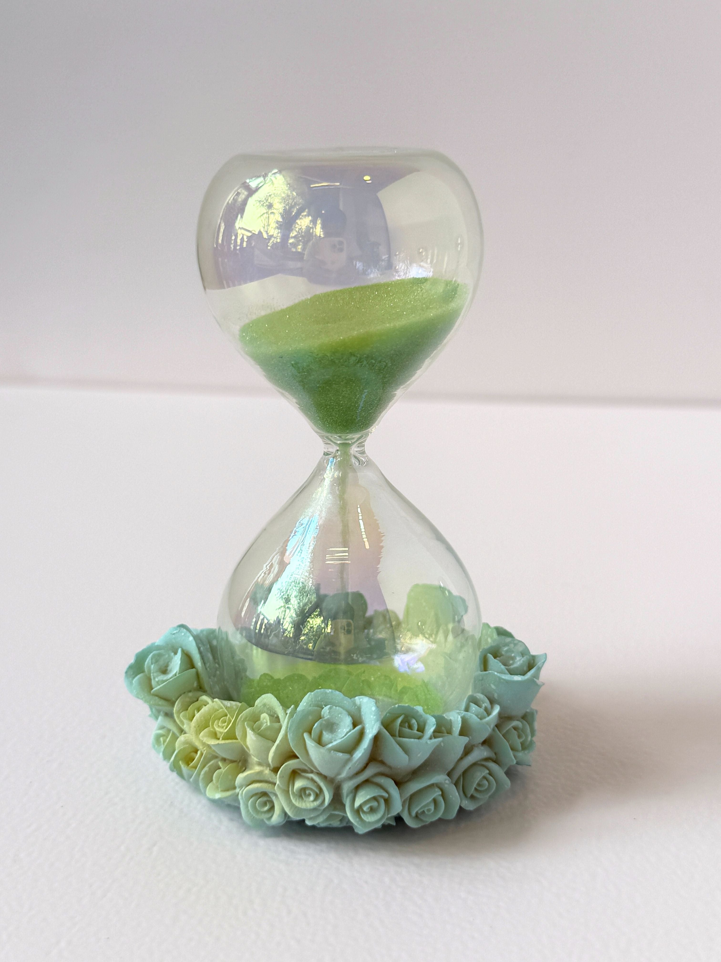 Enchanted Bloom Hourglass – Pastel Sand Timer with Rose Detailing