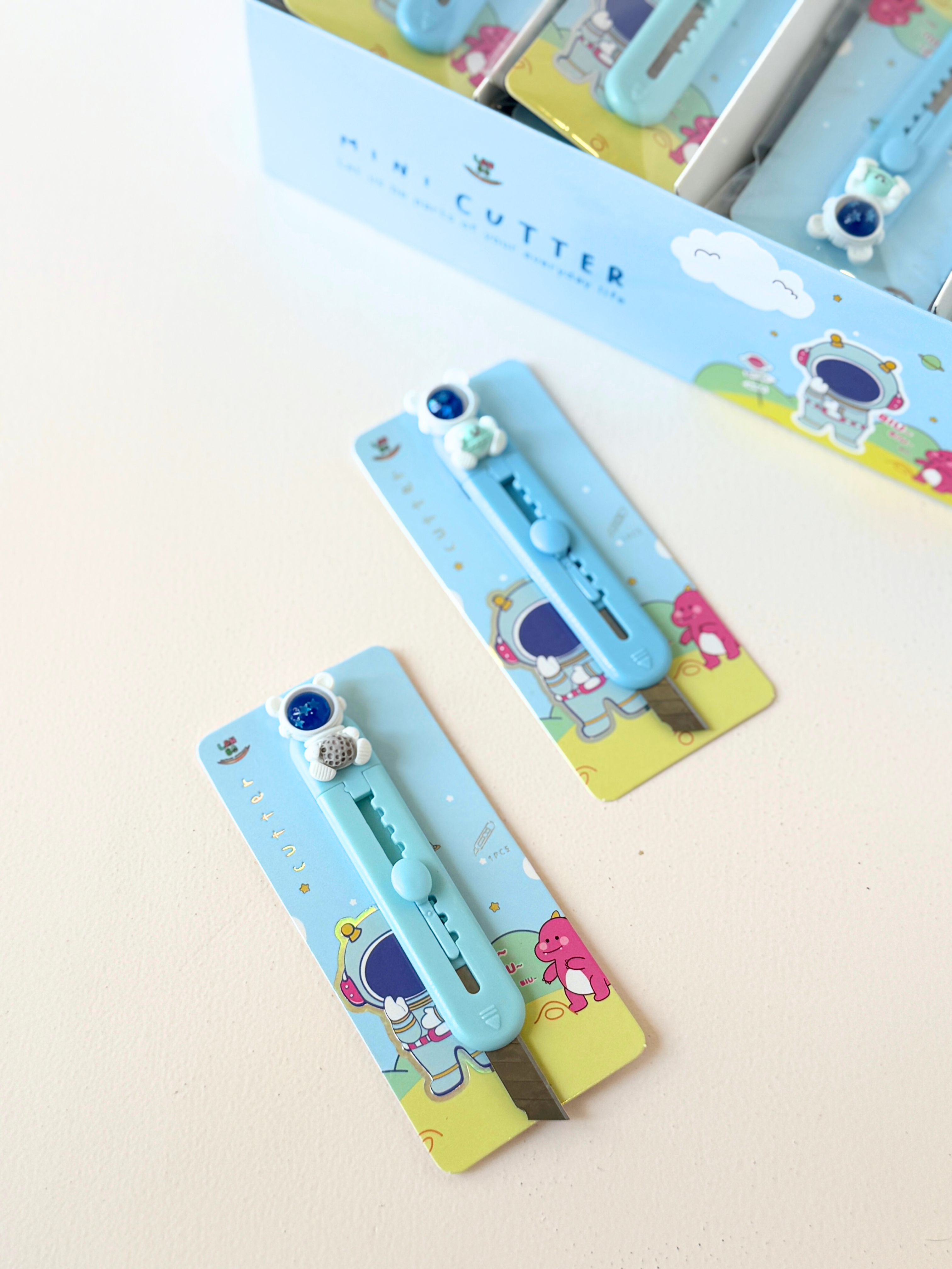 Space Bear Mini Cutter – Cute Utility Knife for Everyday Use
