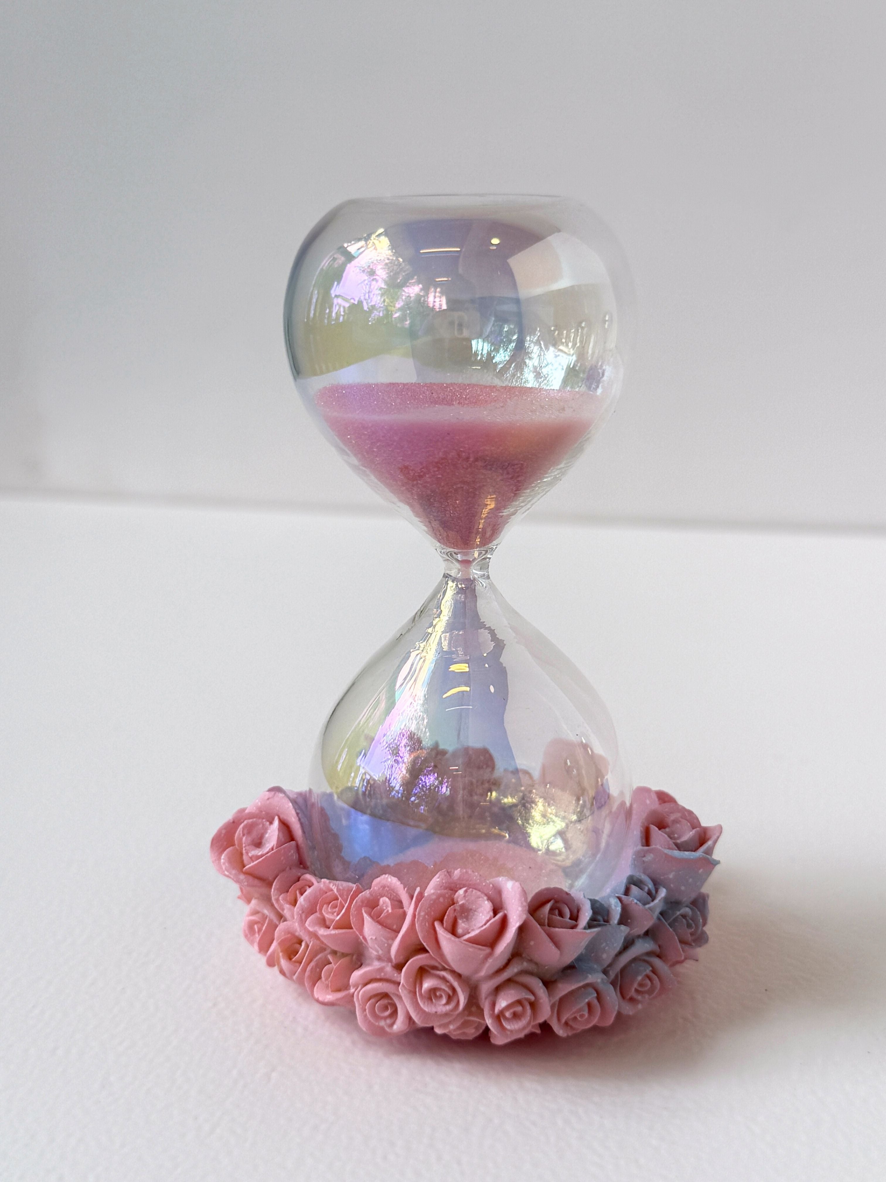 Enchanted Bloom Hourglass – Pastel Sand Timer with Rose Detailing