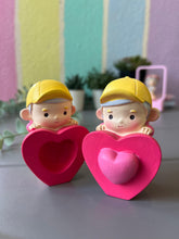 Load image into Gallery viewer, Cute Heart Shape Couple showpiece
