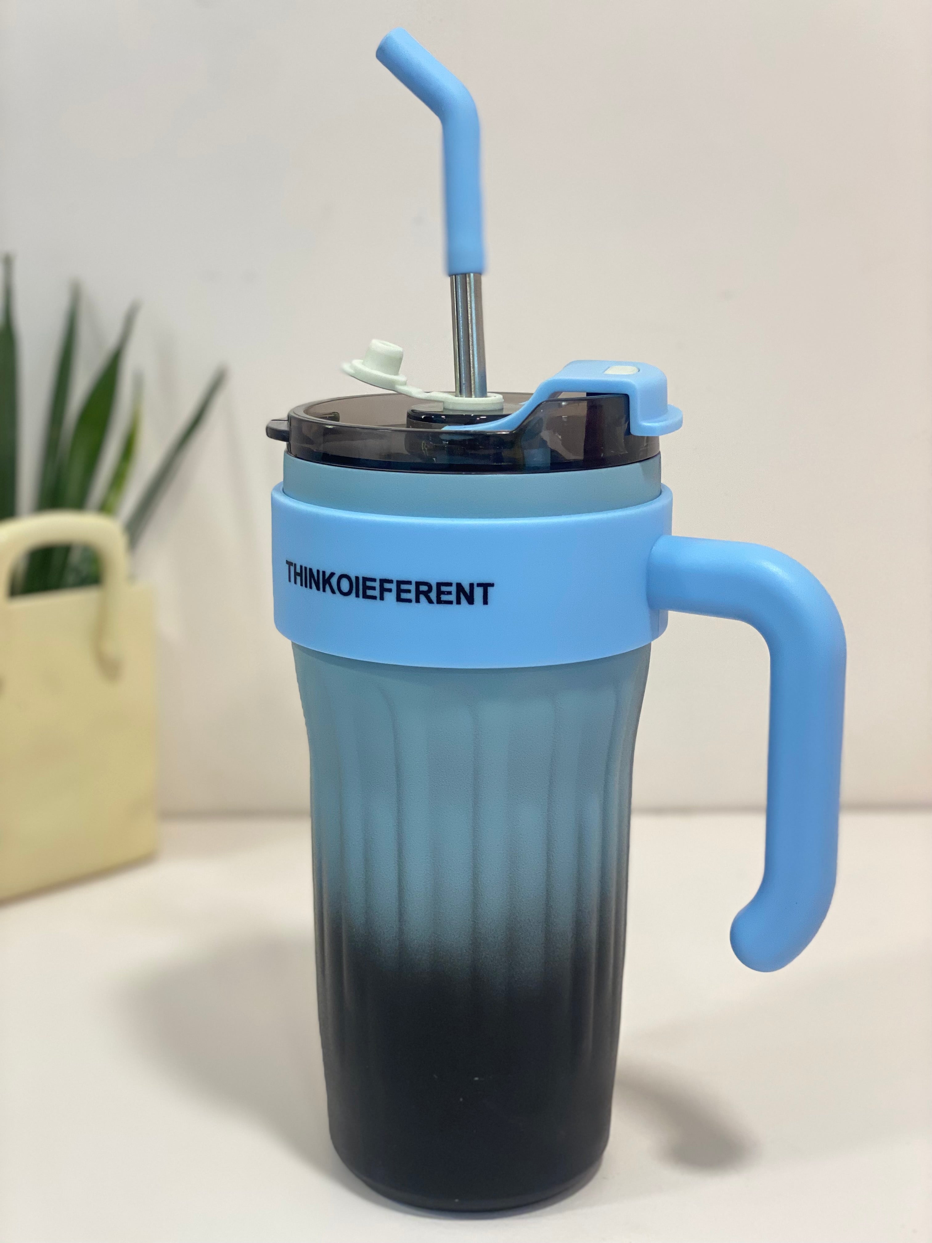 Ribbed 30 oz Insulated Tumbler with Handle & Metal Straw – Leakproof Travel Mug