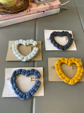 Load image into Gallery viewer, Heart Shape Macrame Hair Clip
