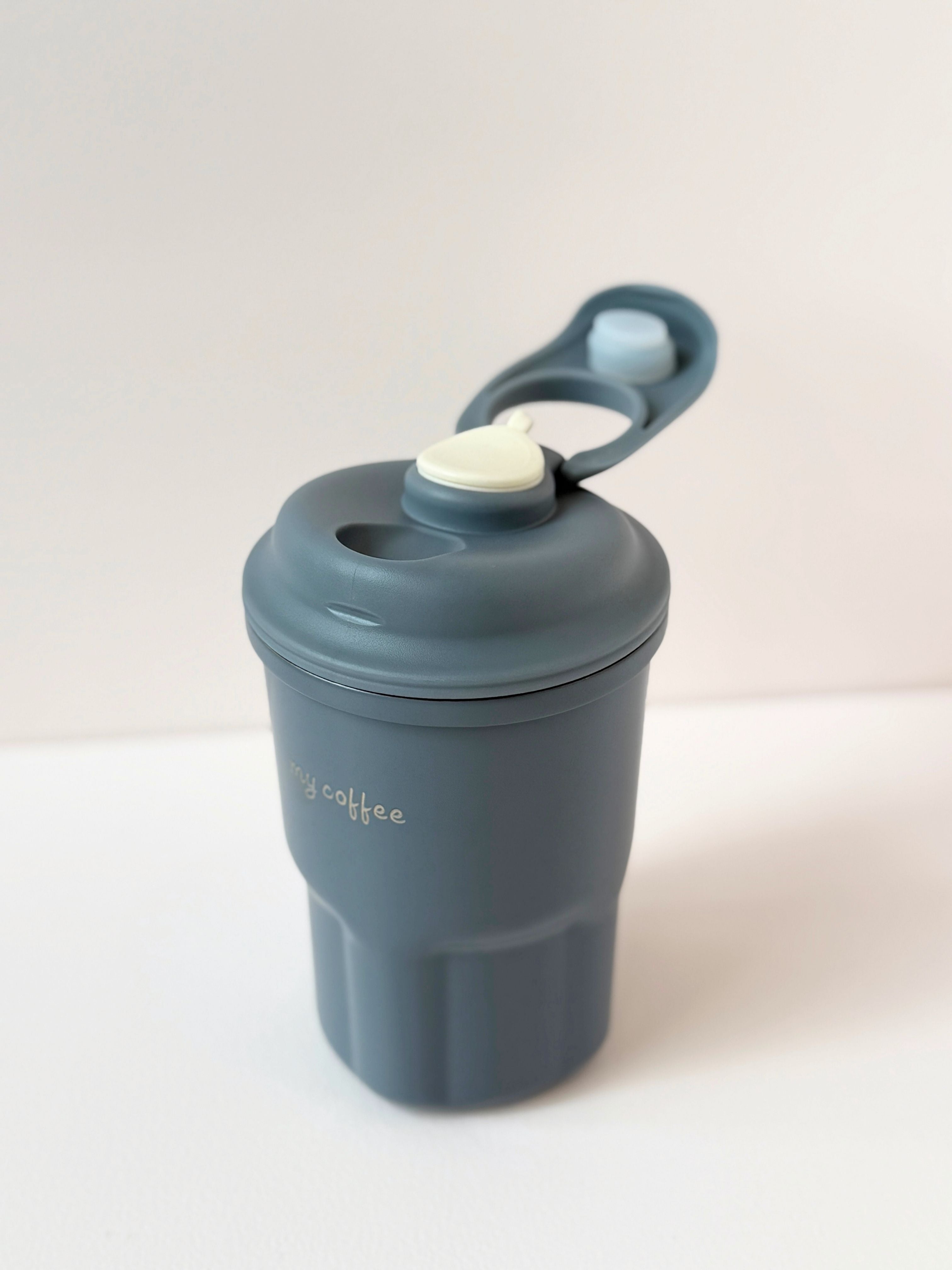 "My Coffee™ Leak-Proof Travel Cup with Straw – 500ml Reusable Tumbler"