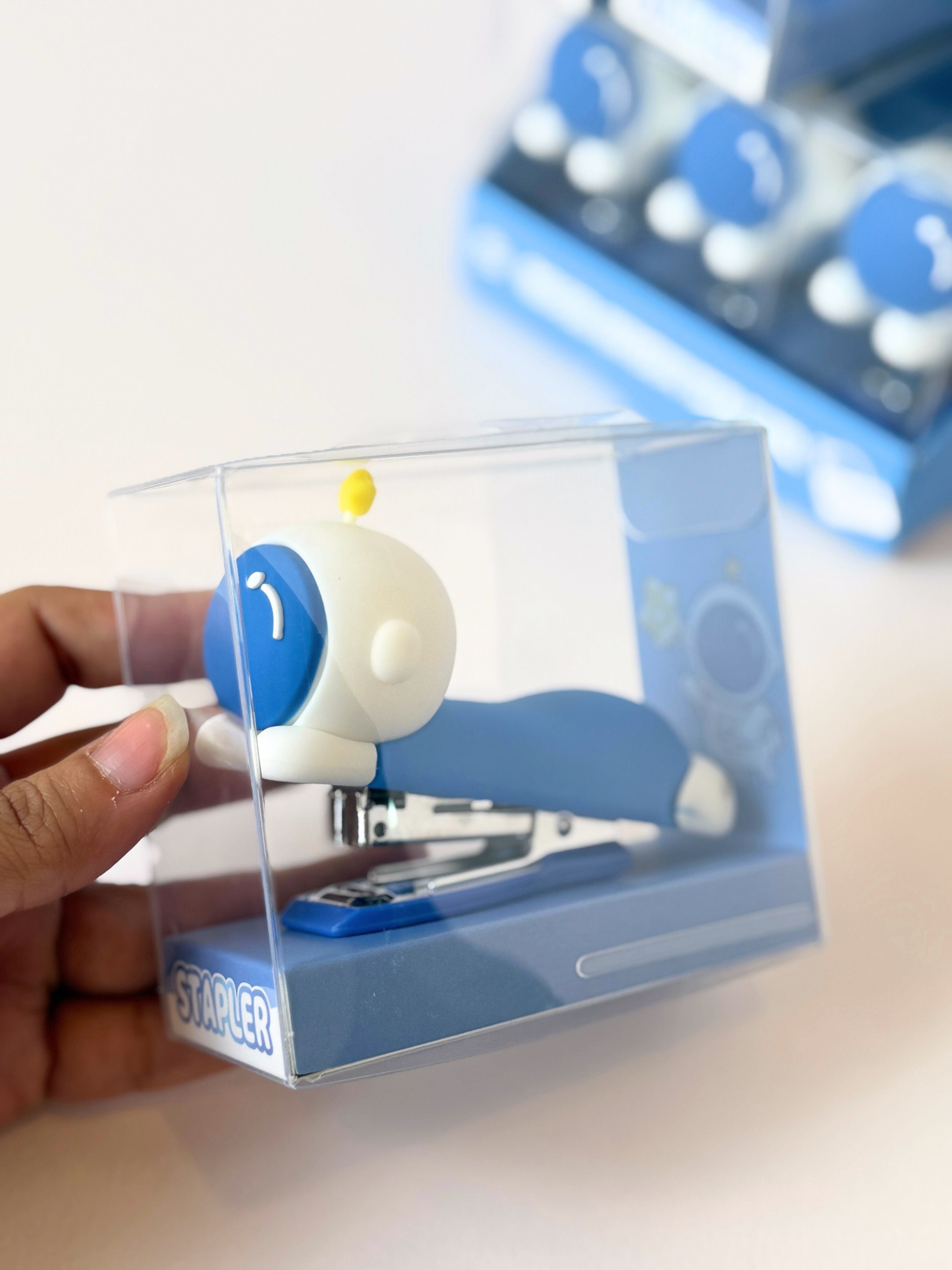 Astronaut Mini Stapler – Cute Space-Themed Stationery for Kids & Students
