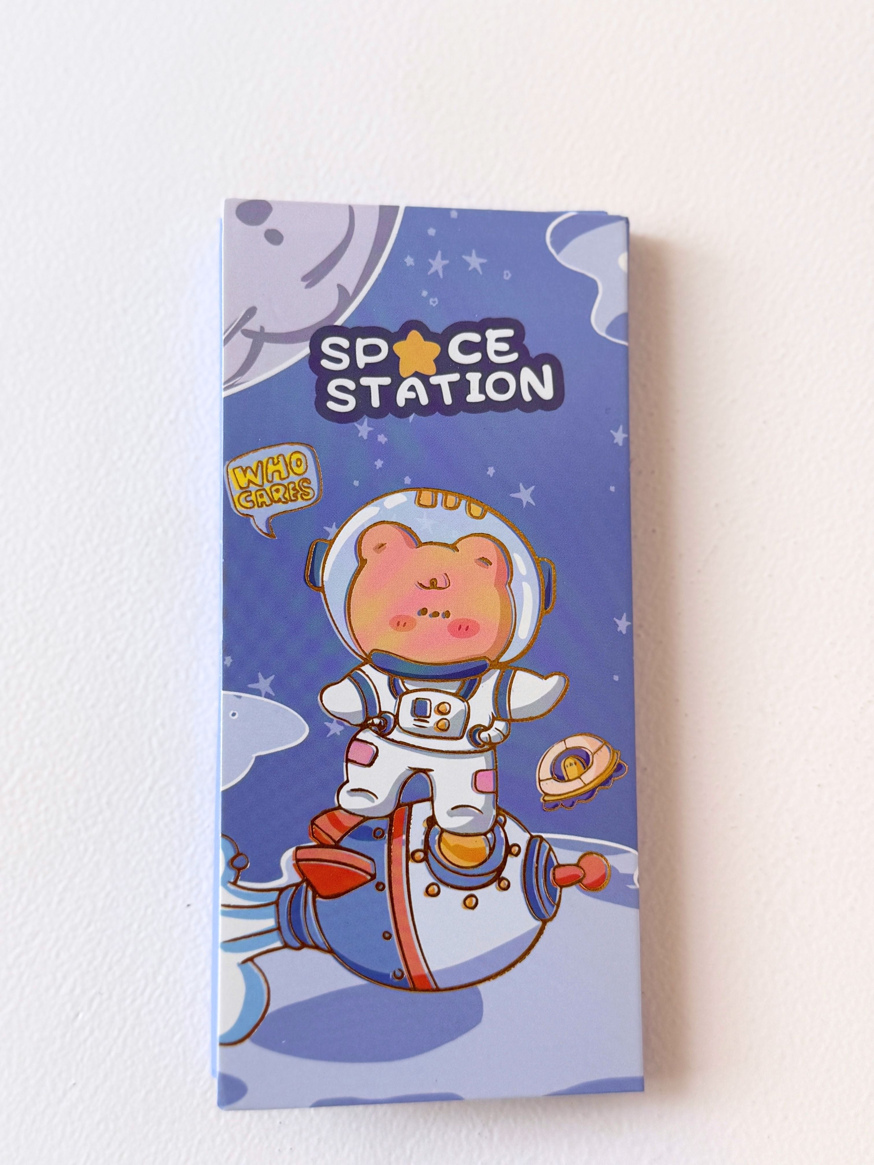 Space Station Sticky Note Folder – Cute Mars Explorer Themed Notes
