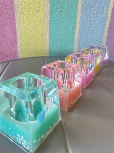 water Glitter Paper Weight With Pen Stand