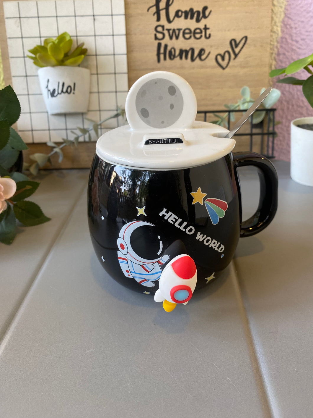 Space Mug With Lid And Spoon