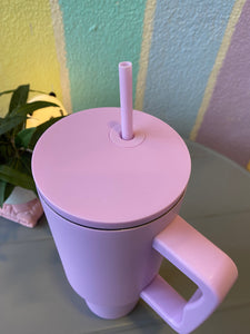 Extra Large Sipper With Straw