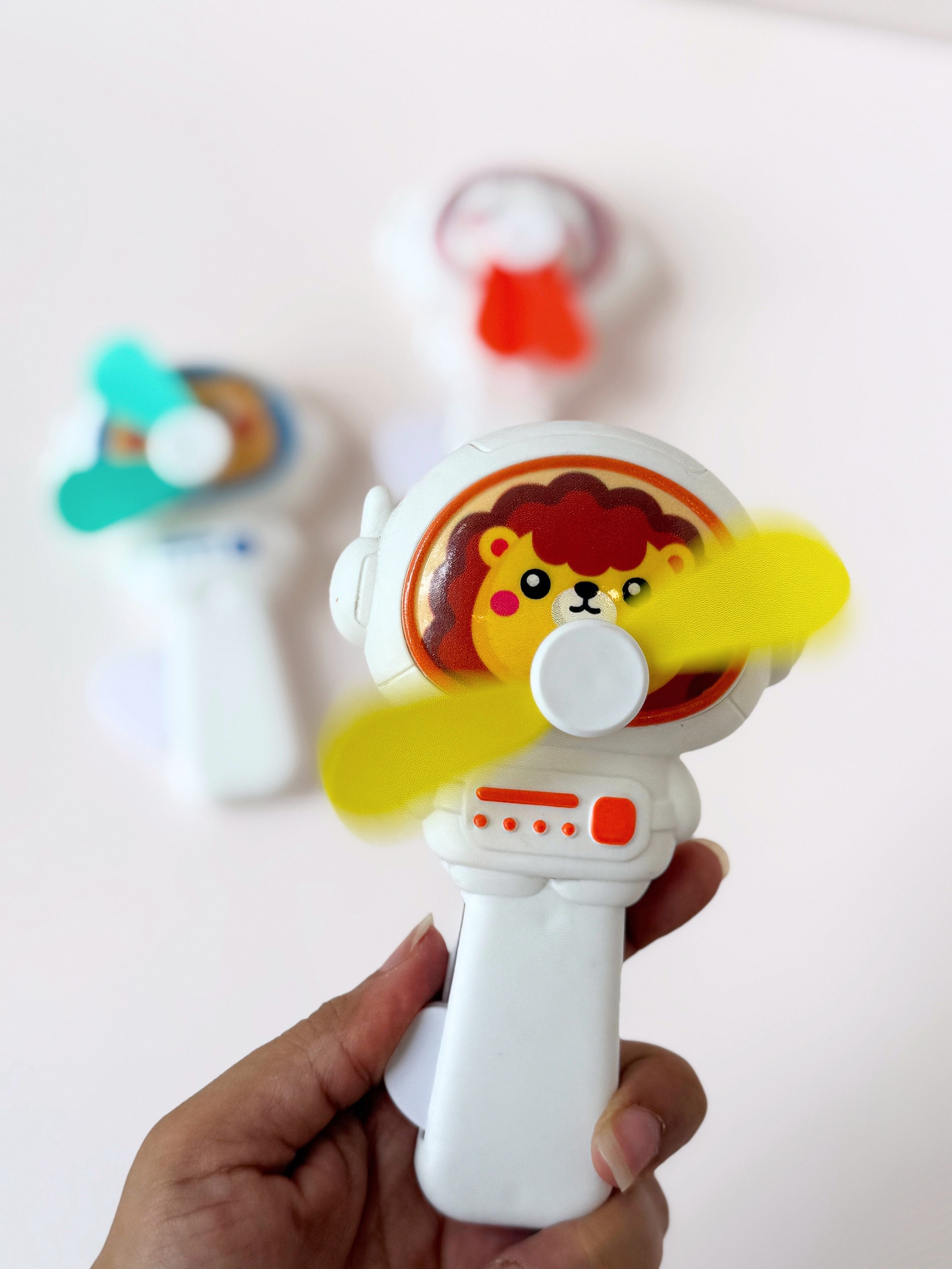 Cute Animal Astronaut Handheld Fan – Manual Cooling Toy for Kids