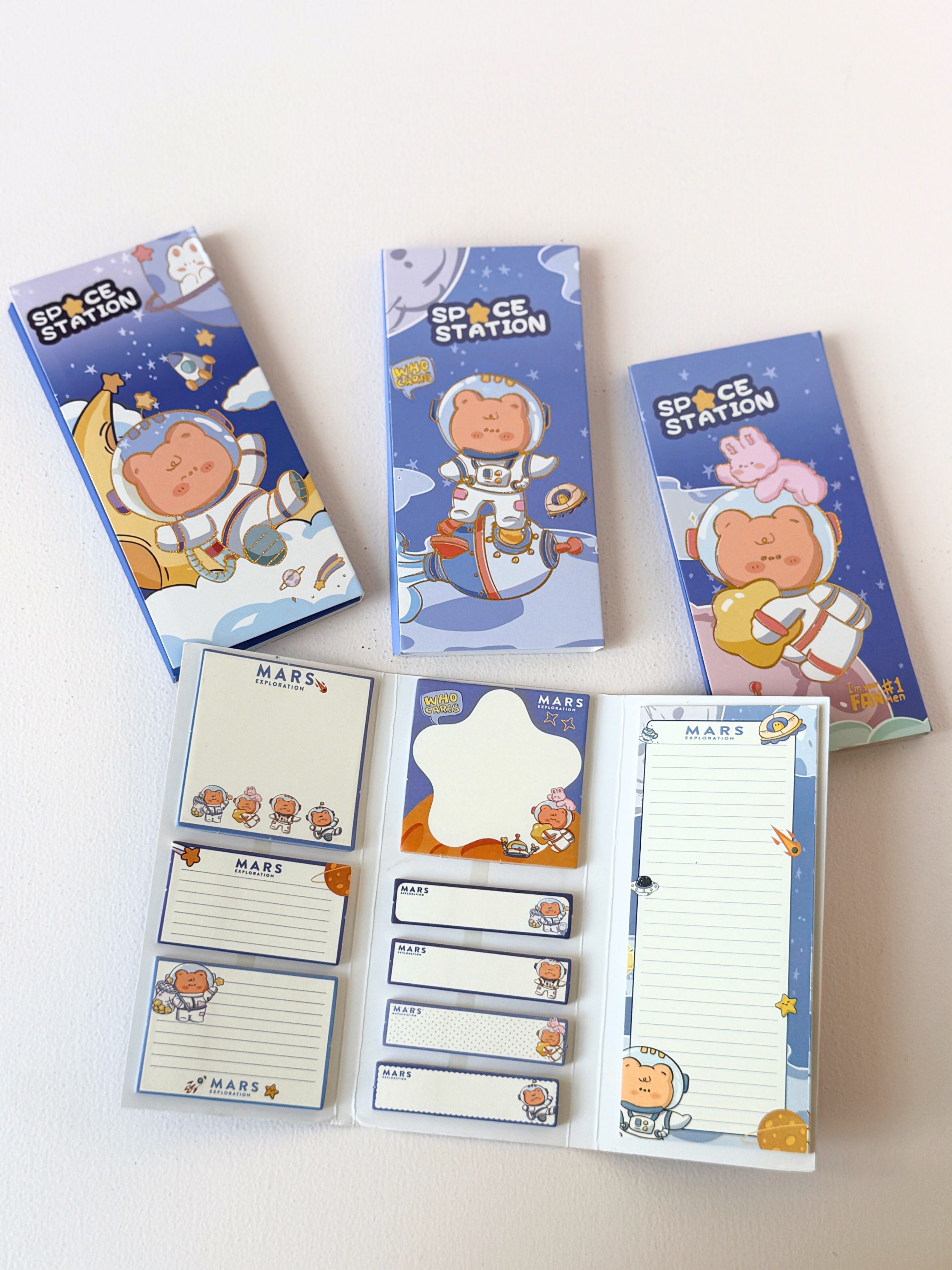 Space Station Sticky Note Folder – Cute Mars Explorer Themed Notes