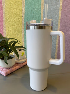 Extra Large Sipper With Handle