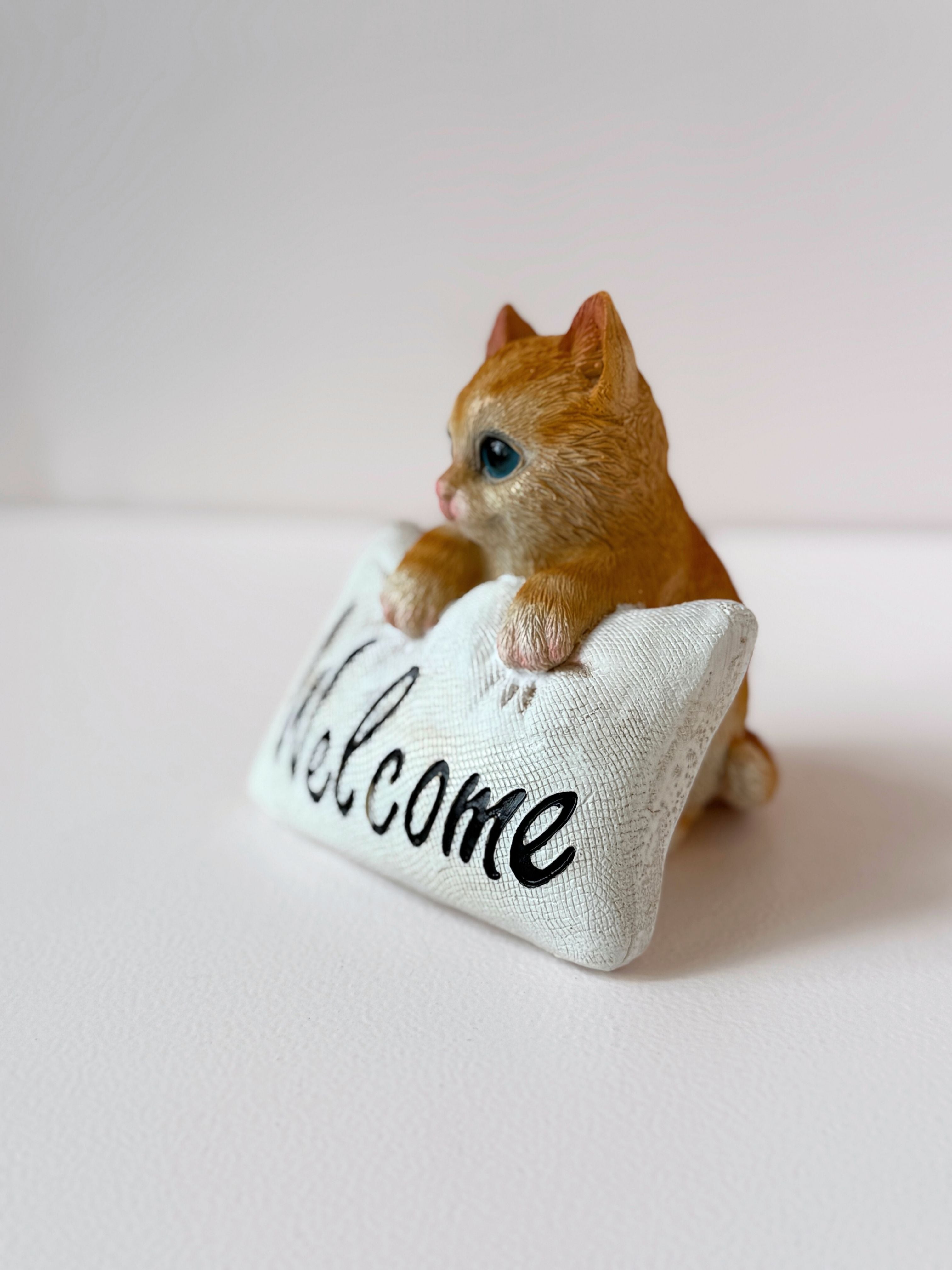 Welcome Kitten Mini Centrepiece – Whimsical Cat-Inspired Decor