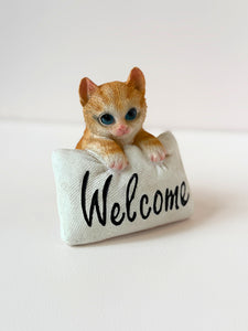 Welcome Kitten Mini Centrepiece – Whimsical Cat-Inspired Decor
