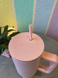 Extra Large Sipper With Straw