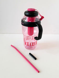 Pink Ice Cream Shaker Tumbler with Handle & Straw – Fun Mixing Cup for Smoothies, Juices & Cold Drinks (600ml)