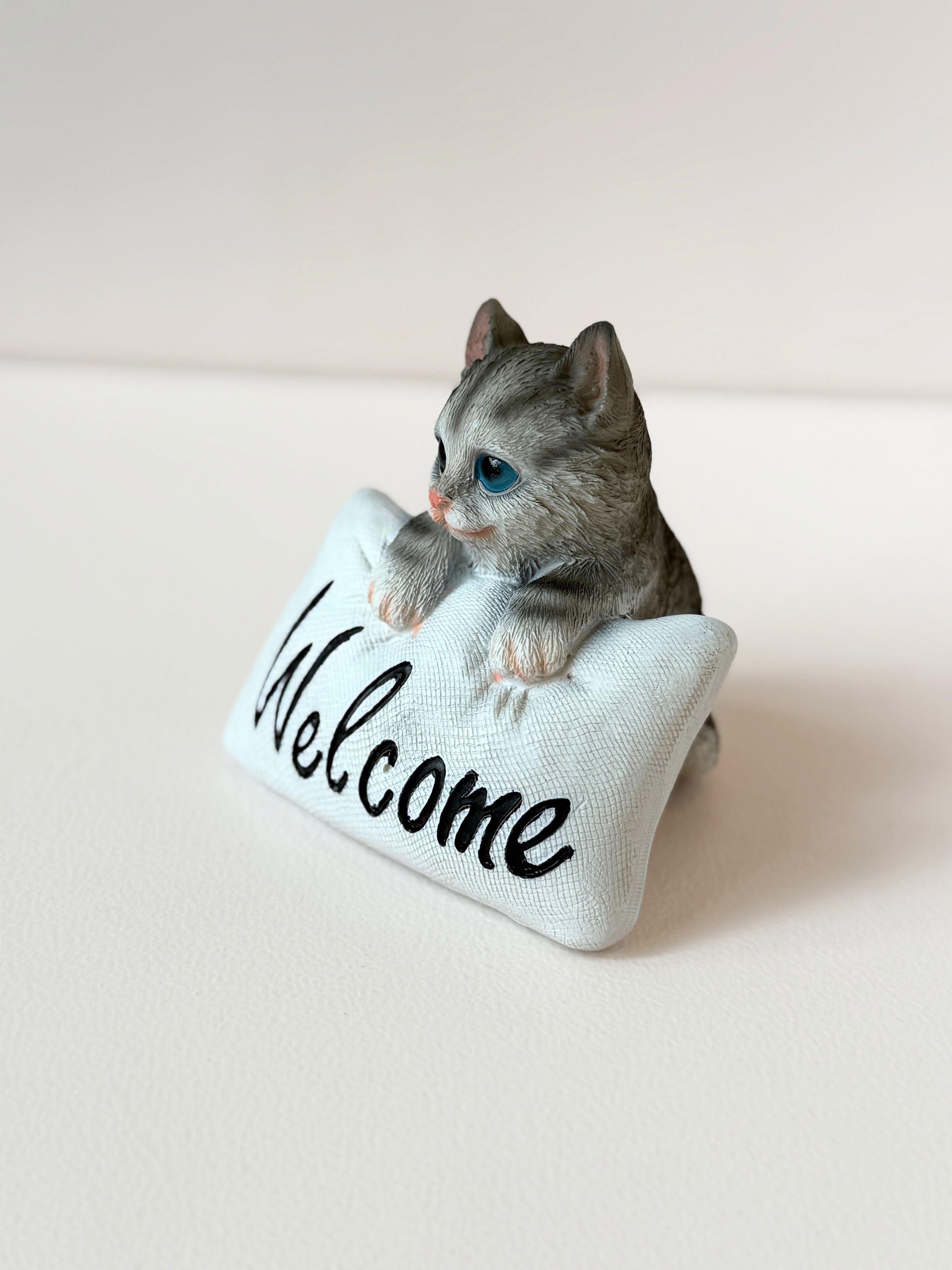 Welcome Kitten Mini Centrepiece – Whimsical Cat-Inspired Decor