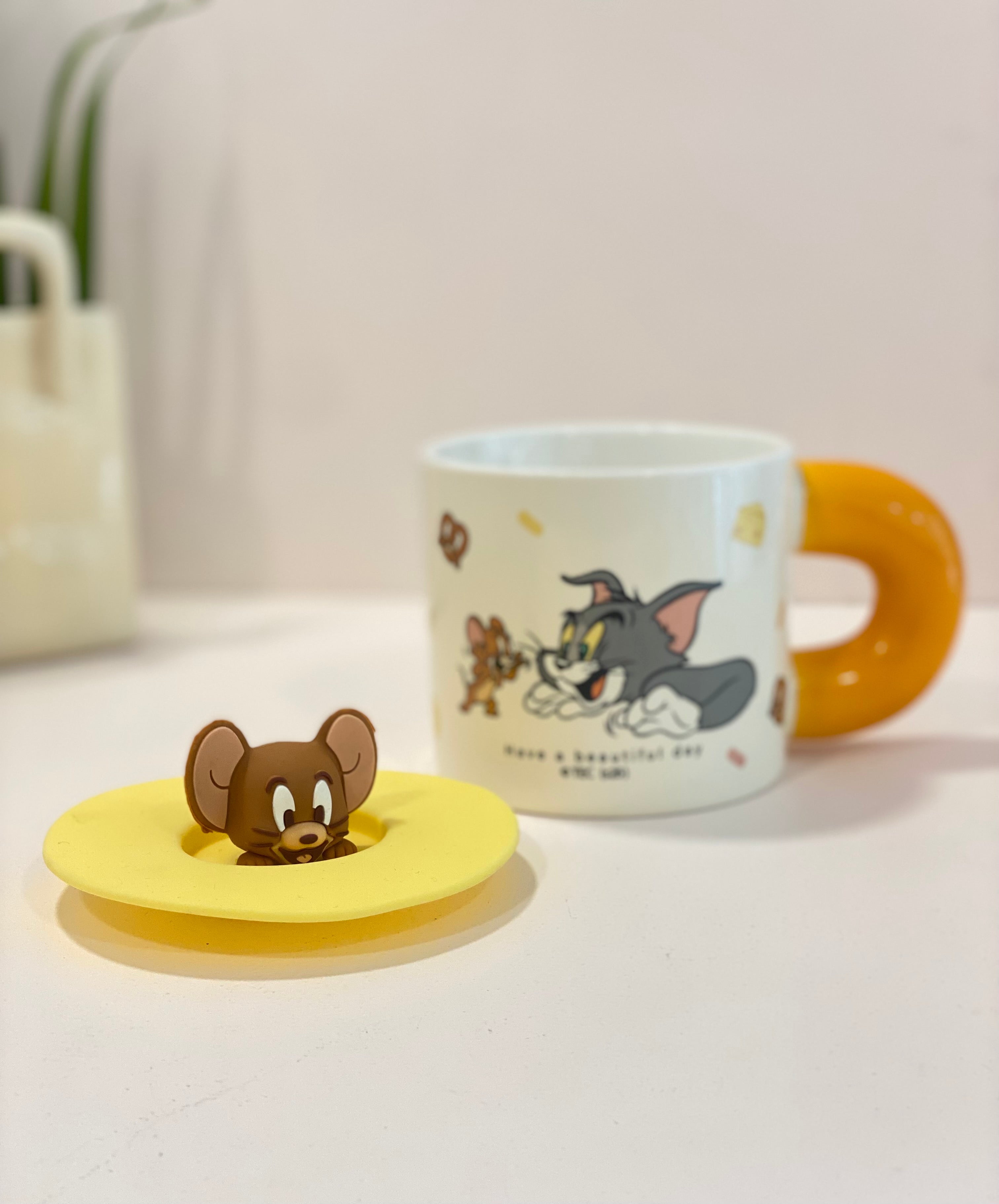 Cartoon Ceramic Mug with Lid & Straw – Cute Cartoon Character Coffee Mug | Kawaii Jerry & Tom Mug for Kids & Cartoon Lovers