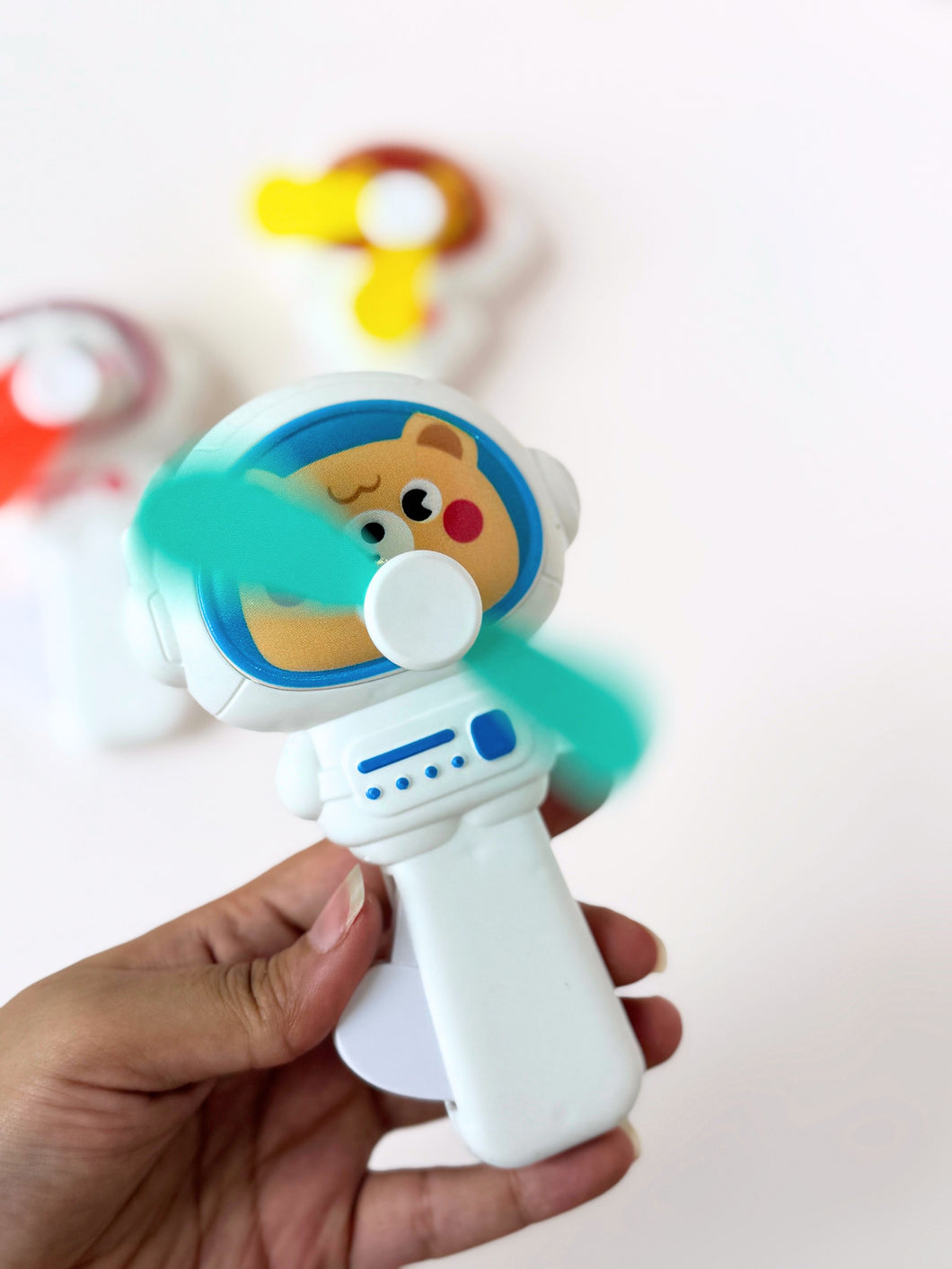 Cute Animal Astronaut Handheld Fan – Manual Cooling Toy for Kids