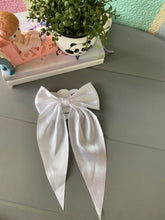 Load image into Gallery viewer, Satin Small Bow Hair Clip
