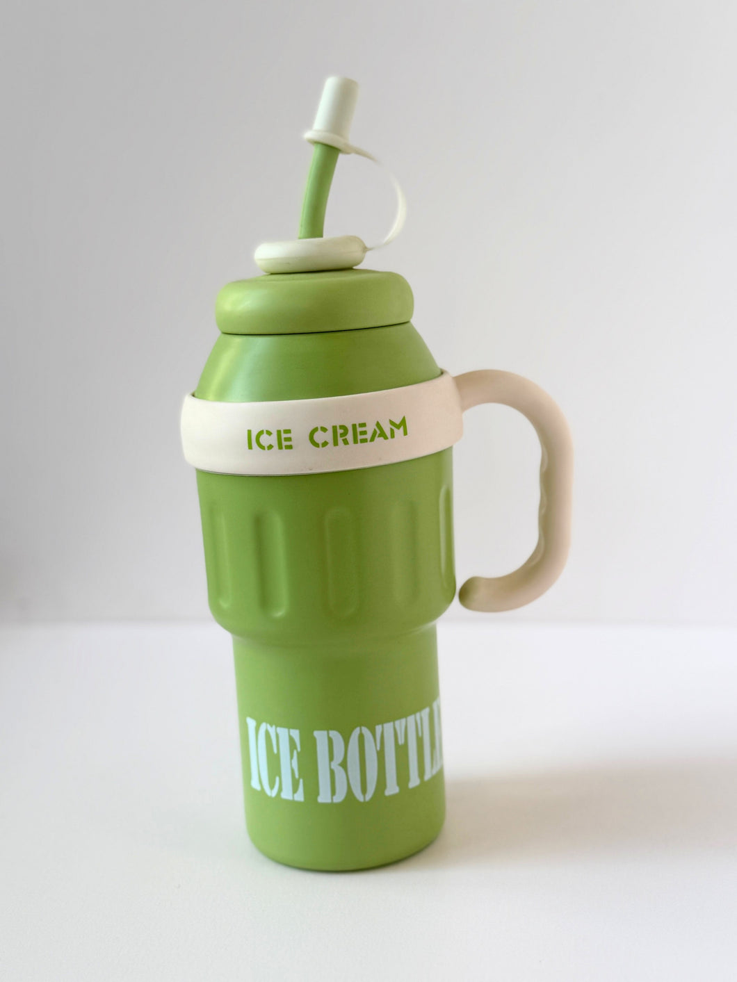 Ice Cream Bottle – Fun Sipper Tumbler with Handle