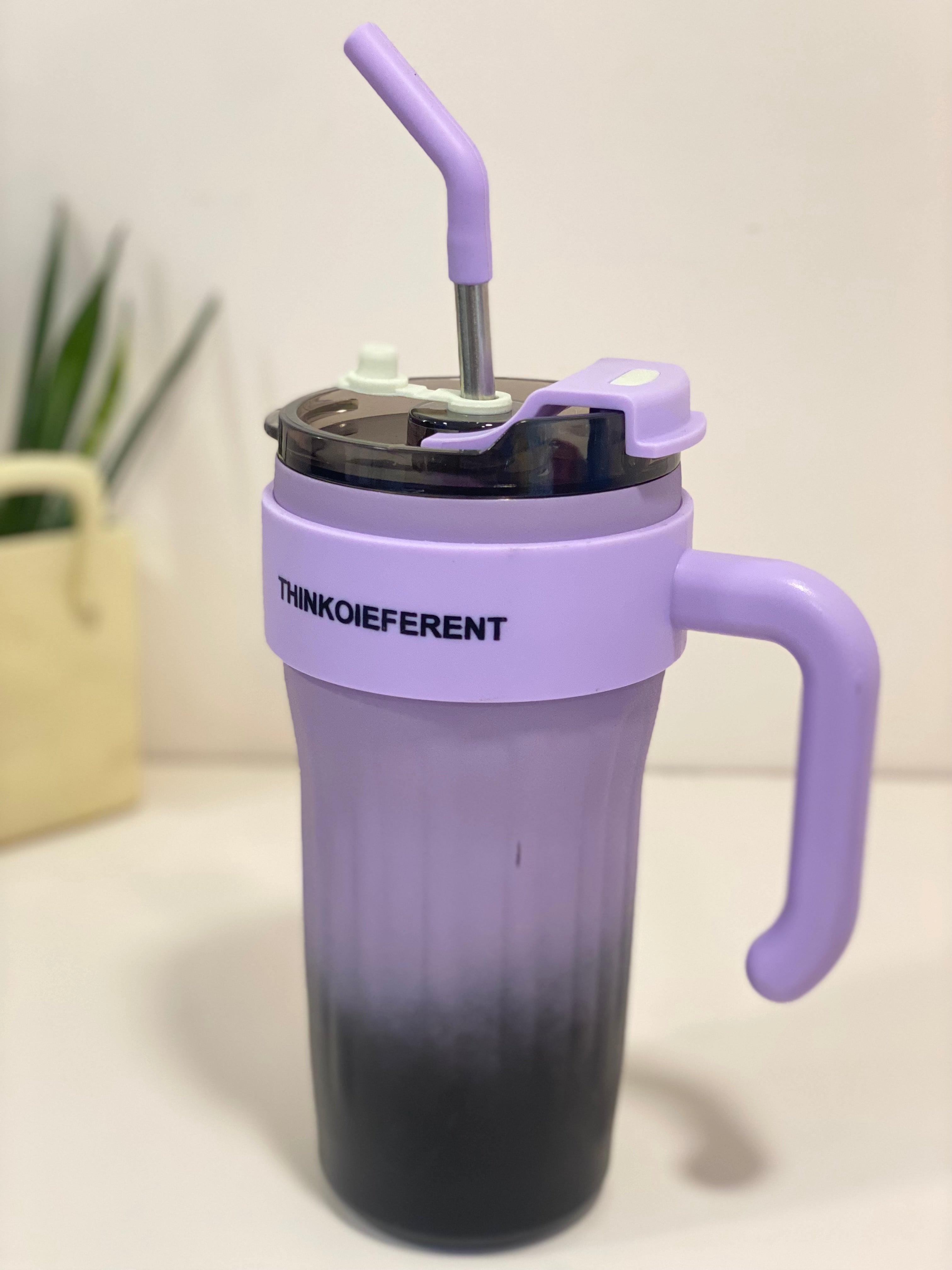 Ribbed 30 oz Insulated Tumbler with Handle & Metal Straw – Leakproof Travel Mug