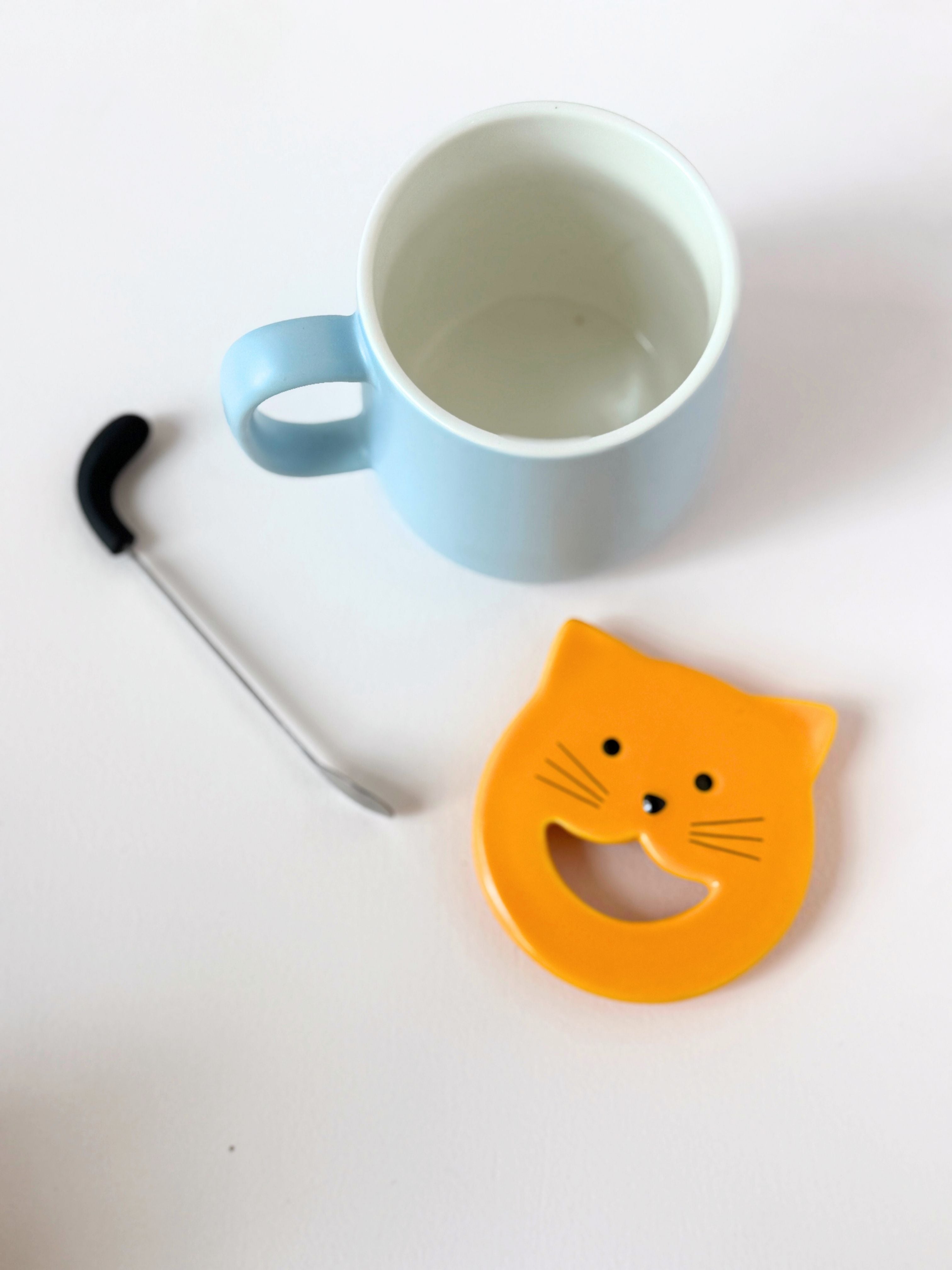 Whisker Sips™ – Cute Cat Mug with Lid & Spoon