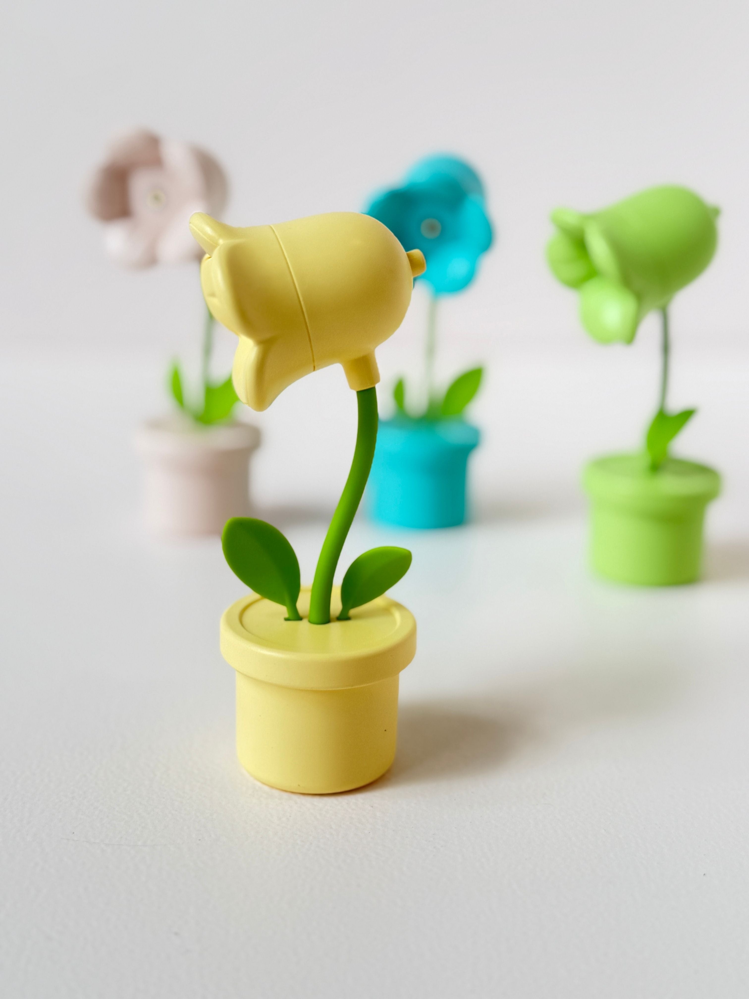LED Flower Pot Night Light – Cute Decorative Lamp for Desk, Bedroom, or Kids Room