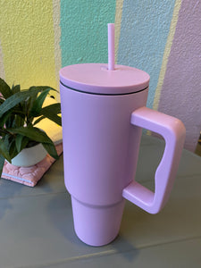 Extra Large Sipper With Straw