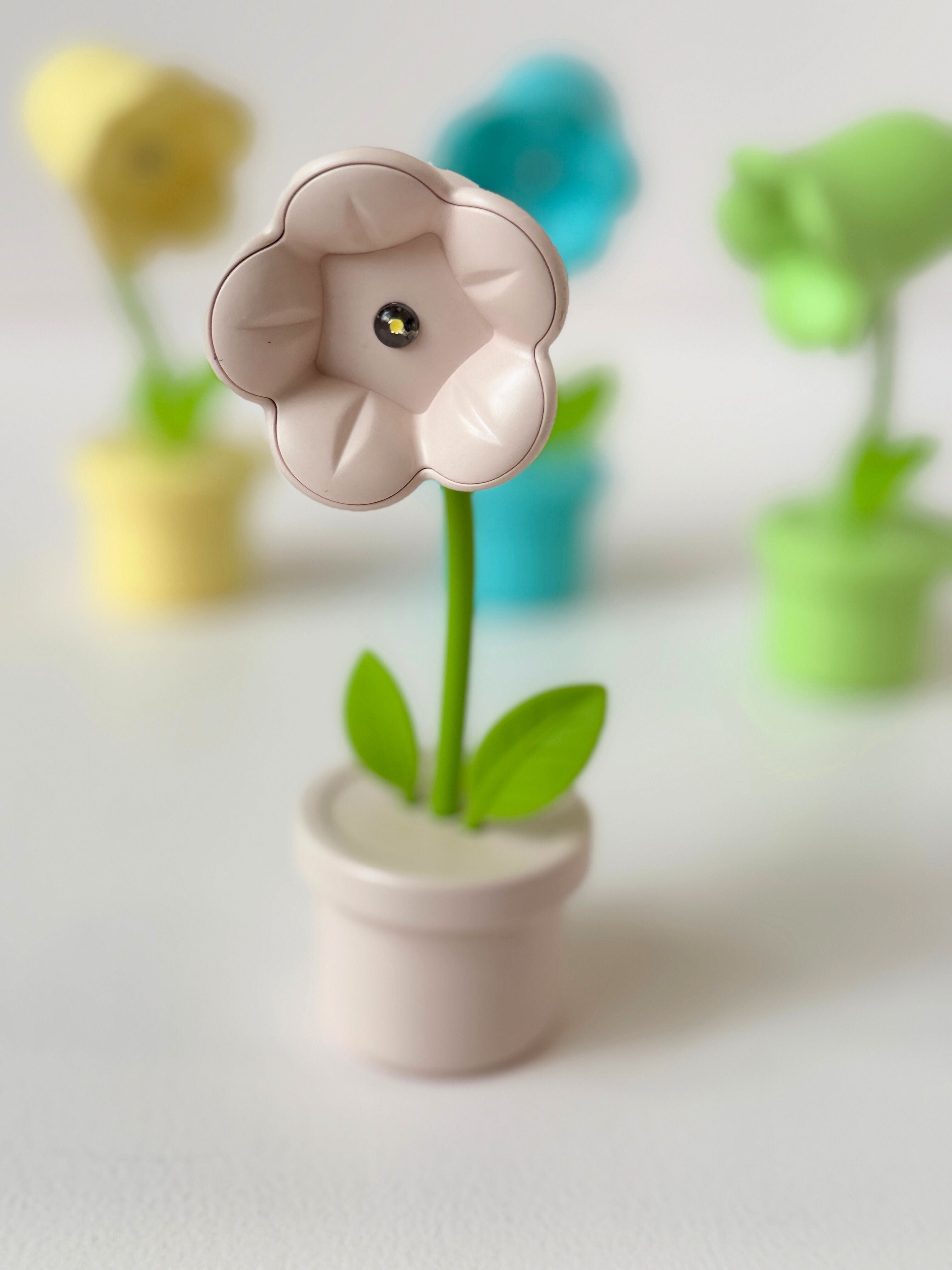 LED Flower Pot Night Light – Cute Decorative Lamp for Desk, Bedroom, or Kids Room