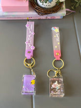 Load image into Gallery viewer, Animal Glitter Keychain

