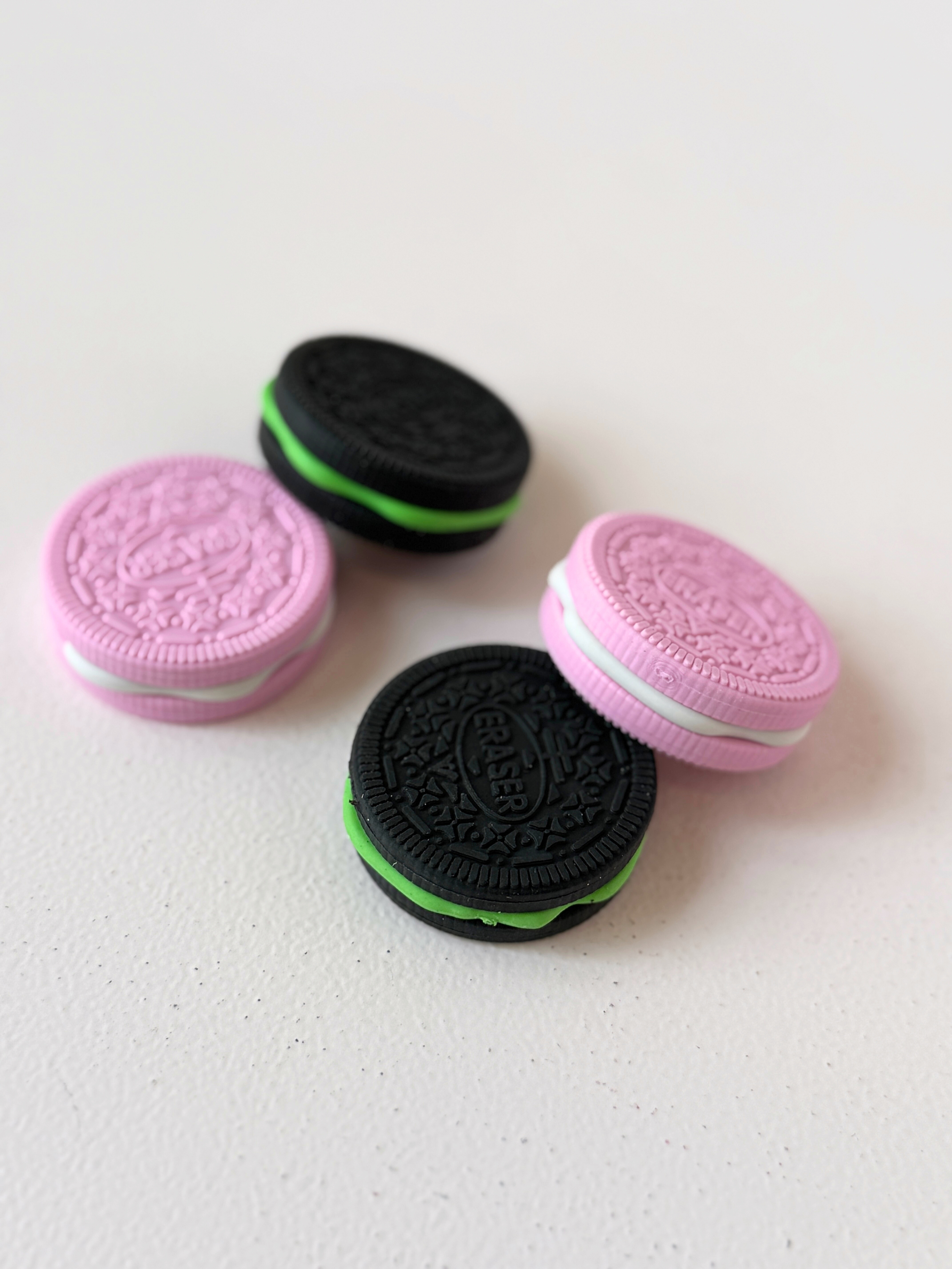 Oreo-Inspired Erasers – Sweet Treats for Your Desk!