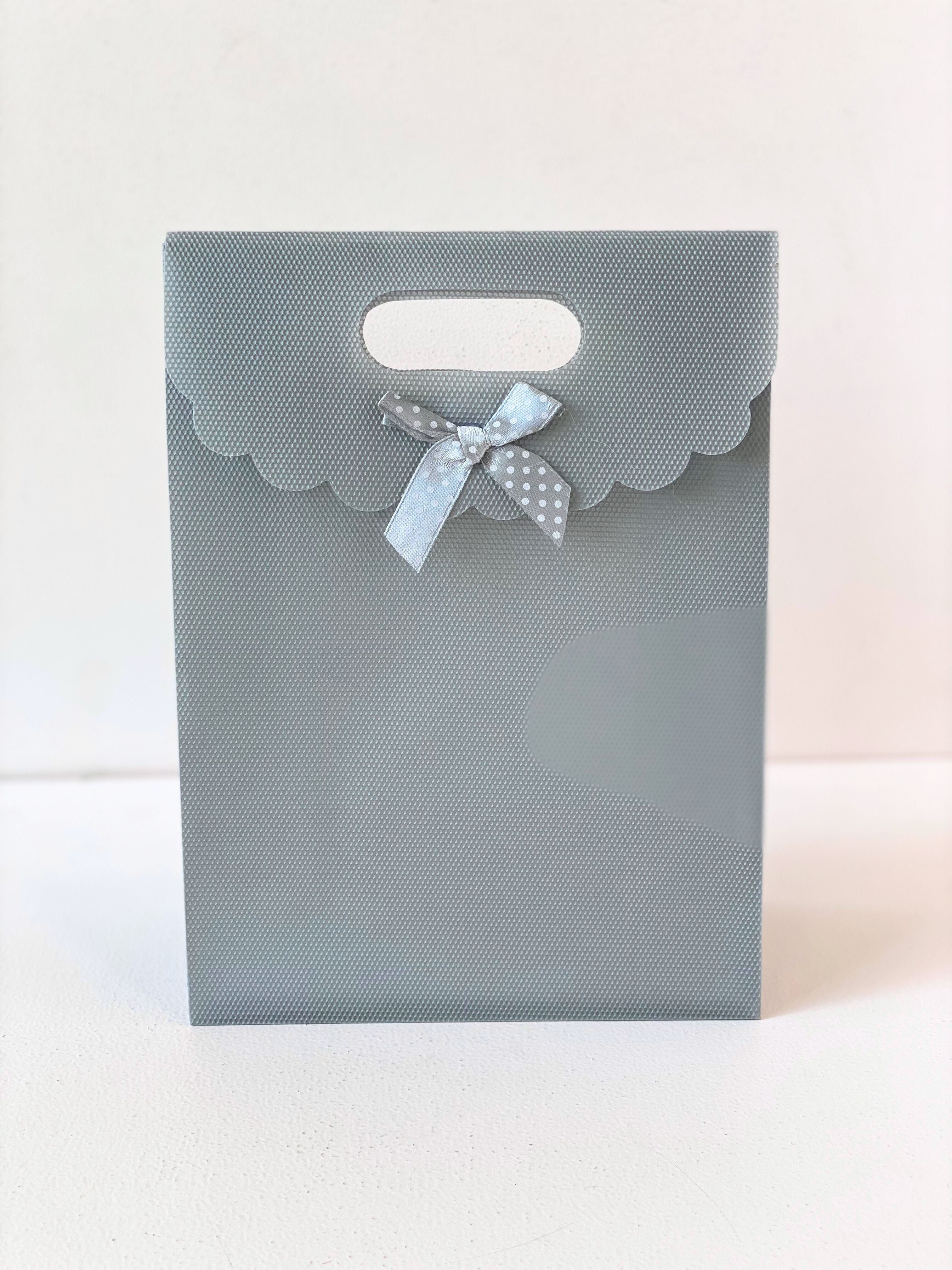 Elegant Gift Bags with Bow Detail