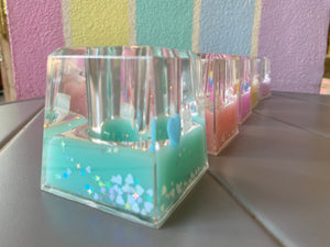 water Glitter Paper Weight With Pen Stand