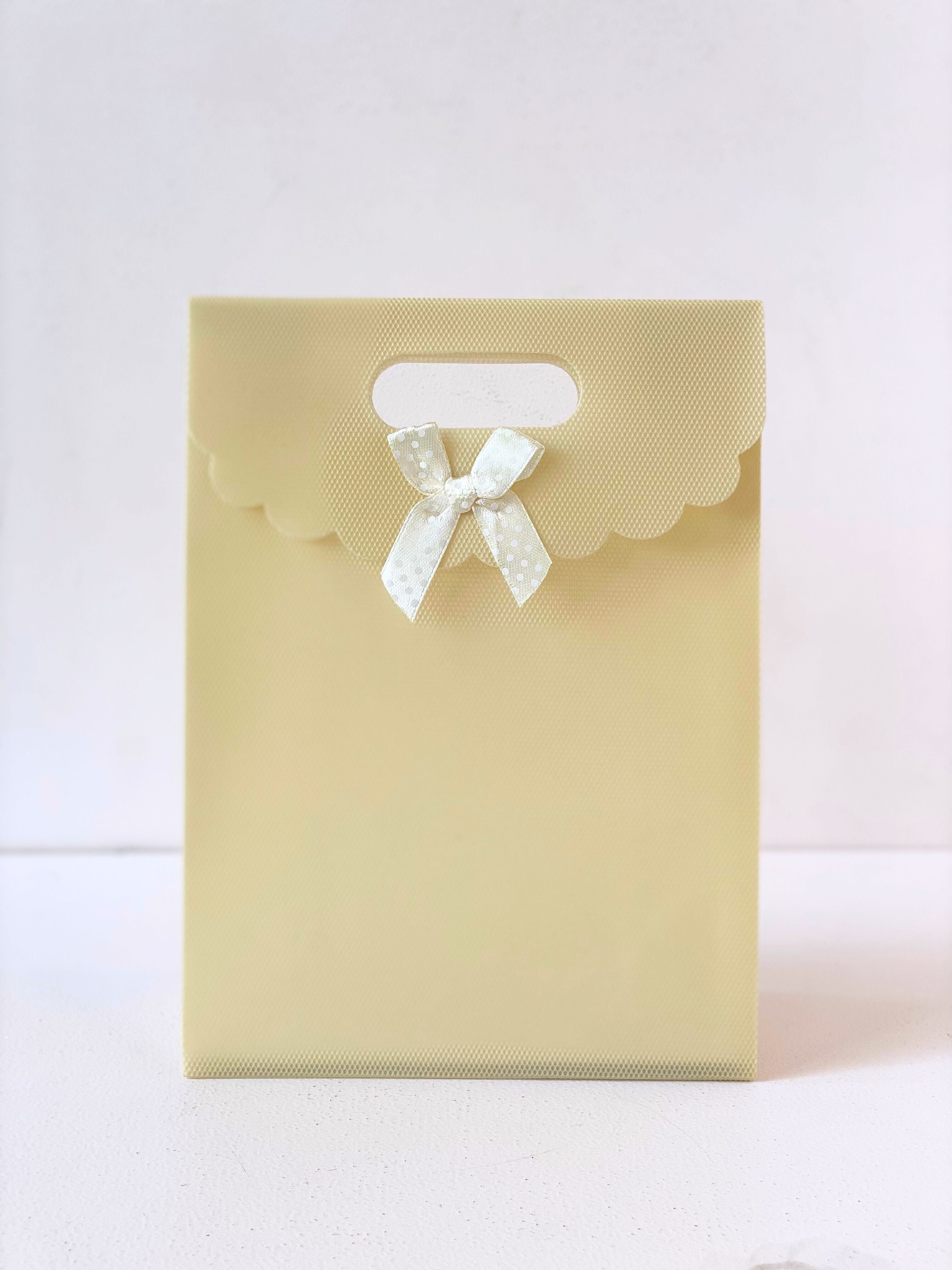 Elegant Gift Bags with Bow Detail