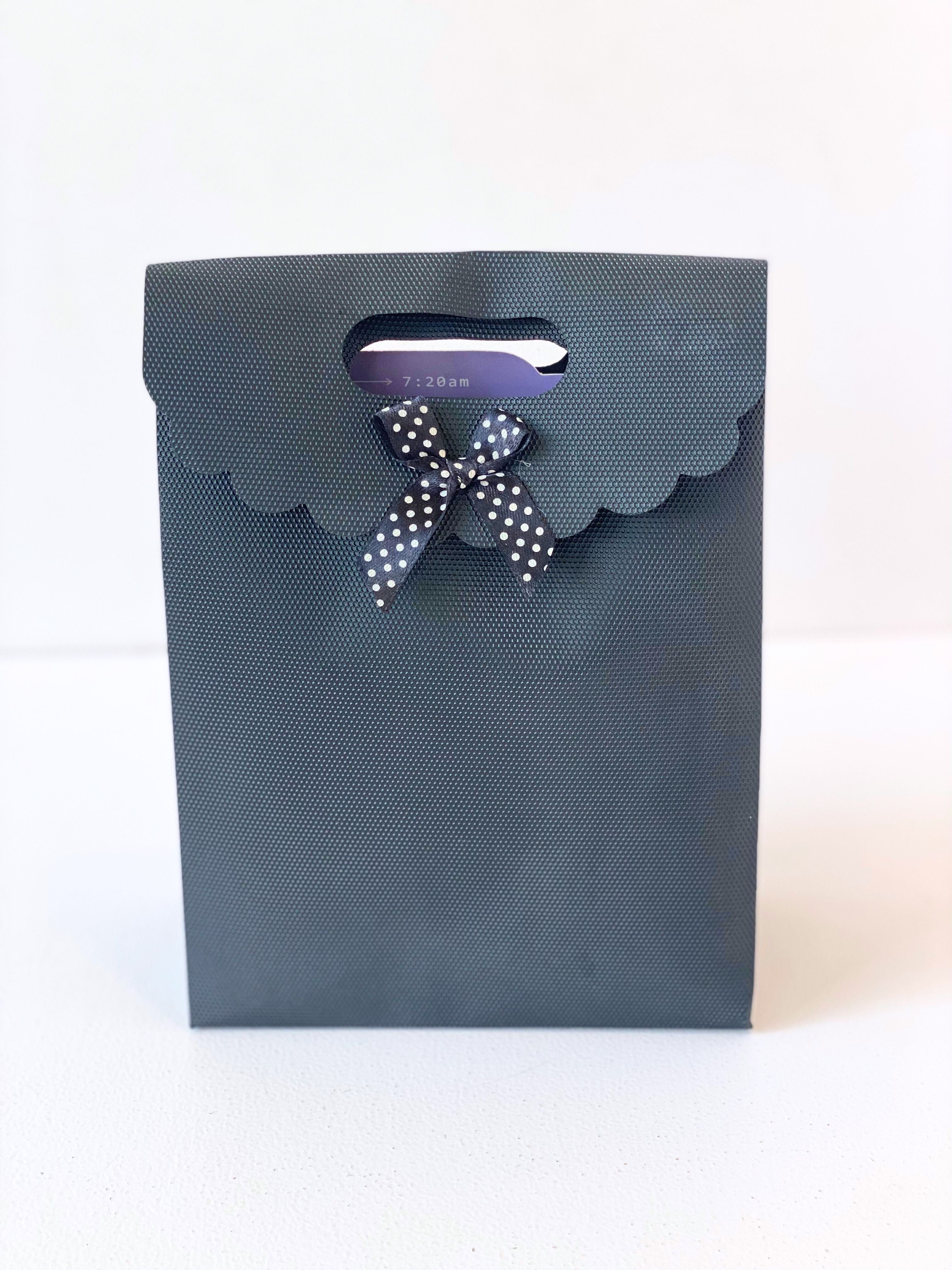 Elegant Gift Bags with Bow Detail