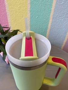 Extra Large Sipper With Handle