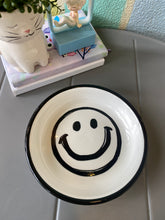 Load image into Gallery viewer, Smiley Face Ceramic Plate - small Size
