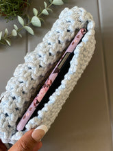 Load image into Gallery viewer, Macrame Clutch Wallet
