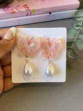 Load image into Gallery viewer, Butterfly Pearl Earrings
