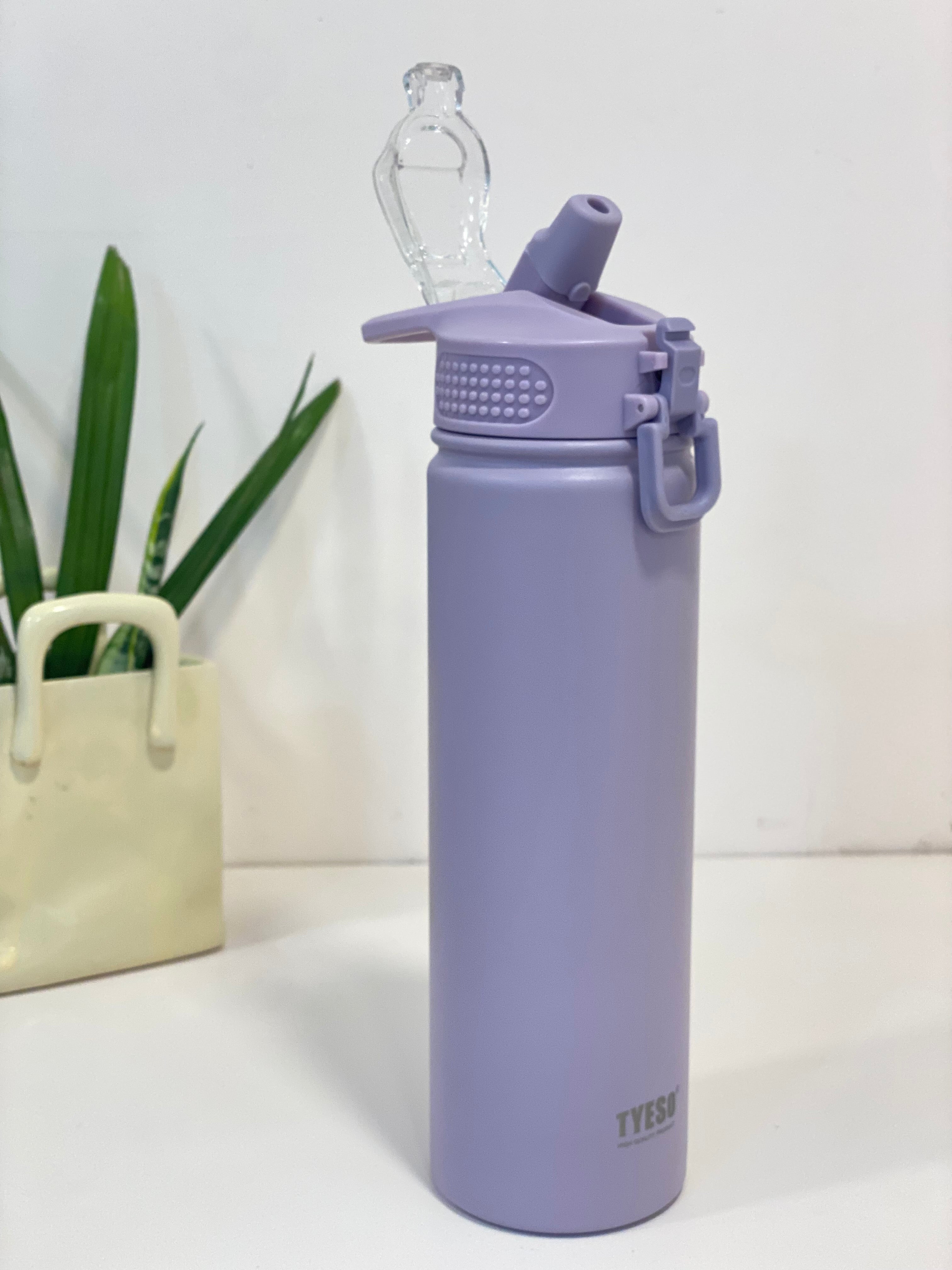 TYESO 759 ML Vacuum Insulated Stainless Steel Water Bottle – Leakproof Thermal Flask with Flip Lid & Handle | Hot & Cold Drink Bottle