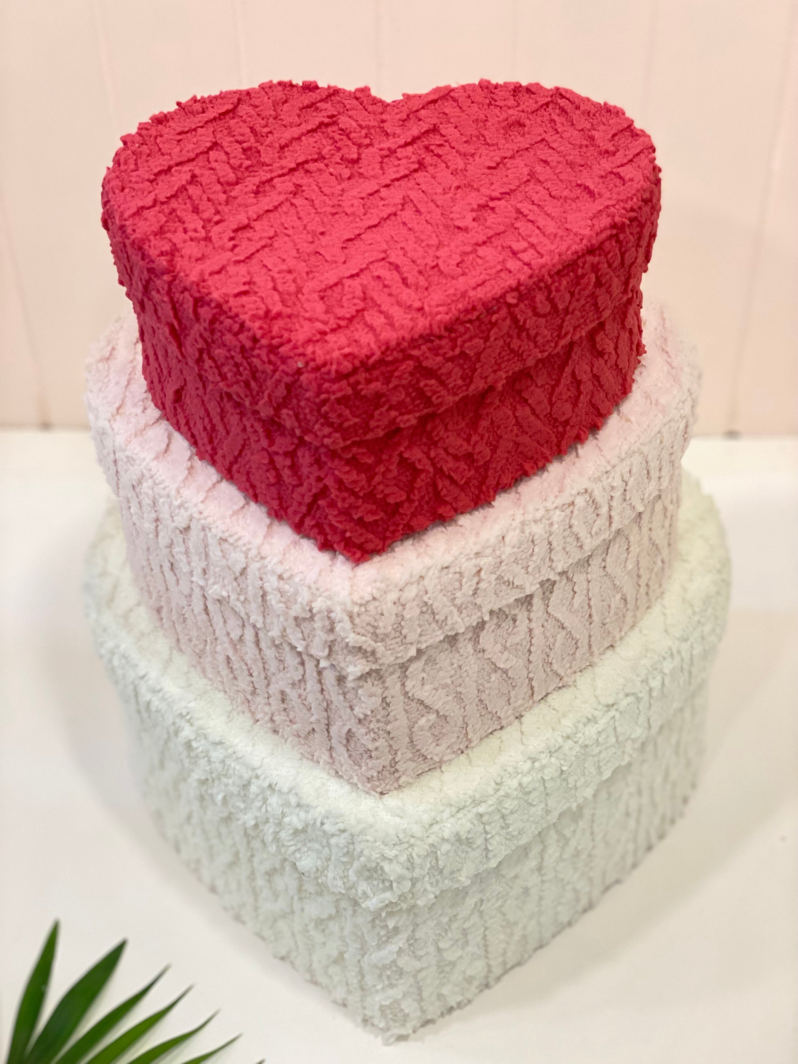 Luxury Fur Heart Storage Box – Plush Decorative Organizer | Heart-Shaped Storage Box