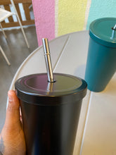 Load image into Gallery viewer, Hot &amp; Cold Sipper With Steel Straw
