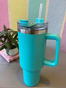 Extra Large Sipper With Handle