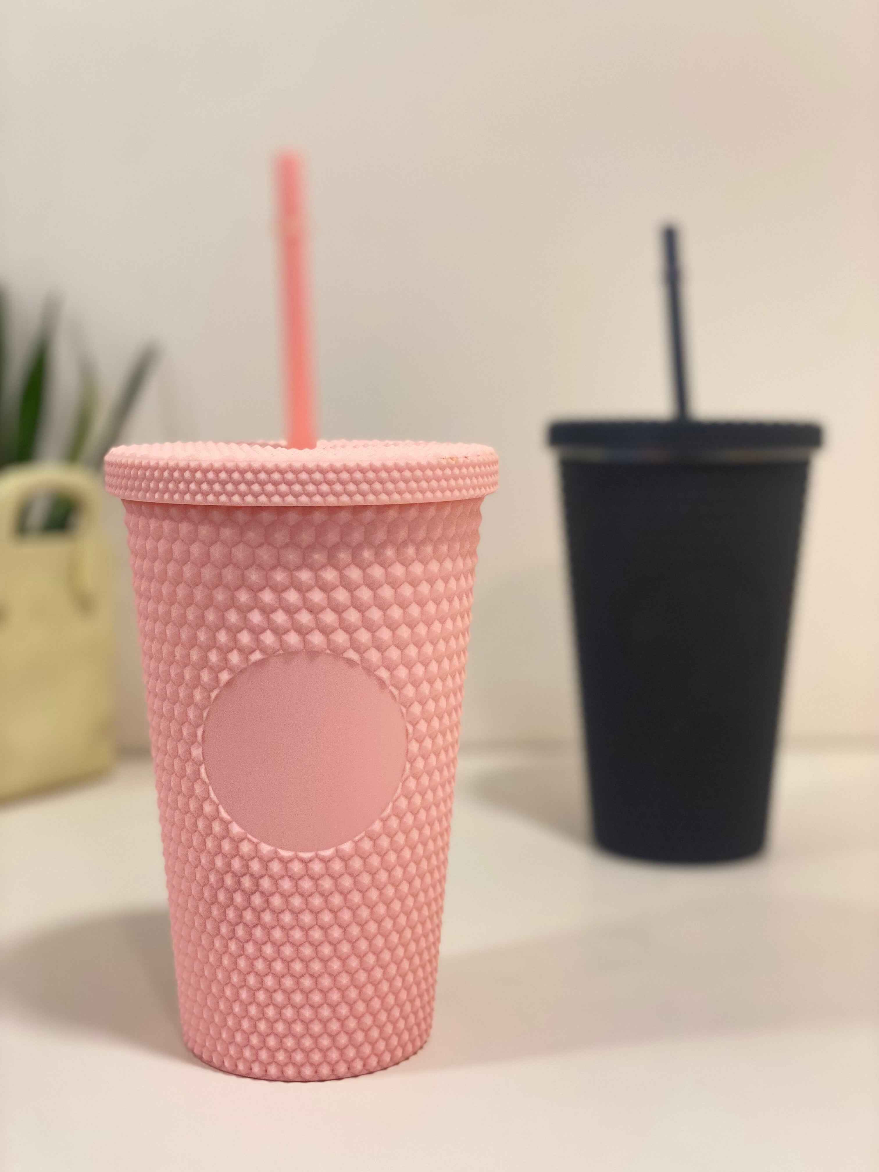 Textured Reusable Tumbler with Straw – Pastel Insulated Drink Cup