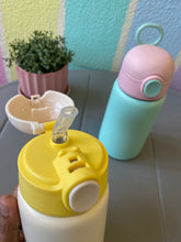 Load image into Gallery viewer, Pastel Colour Solid Sipper Bottle
