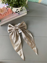 Load image into Gallery viewer, Satin Small Bow Hair Clip
