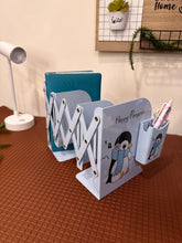 Load image into Gallery viewer, Cute Animal Book Stand With Magnetic Pen Stand
