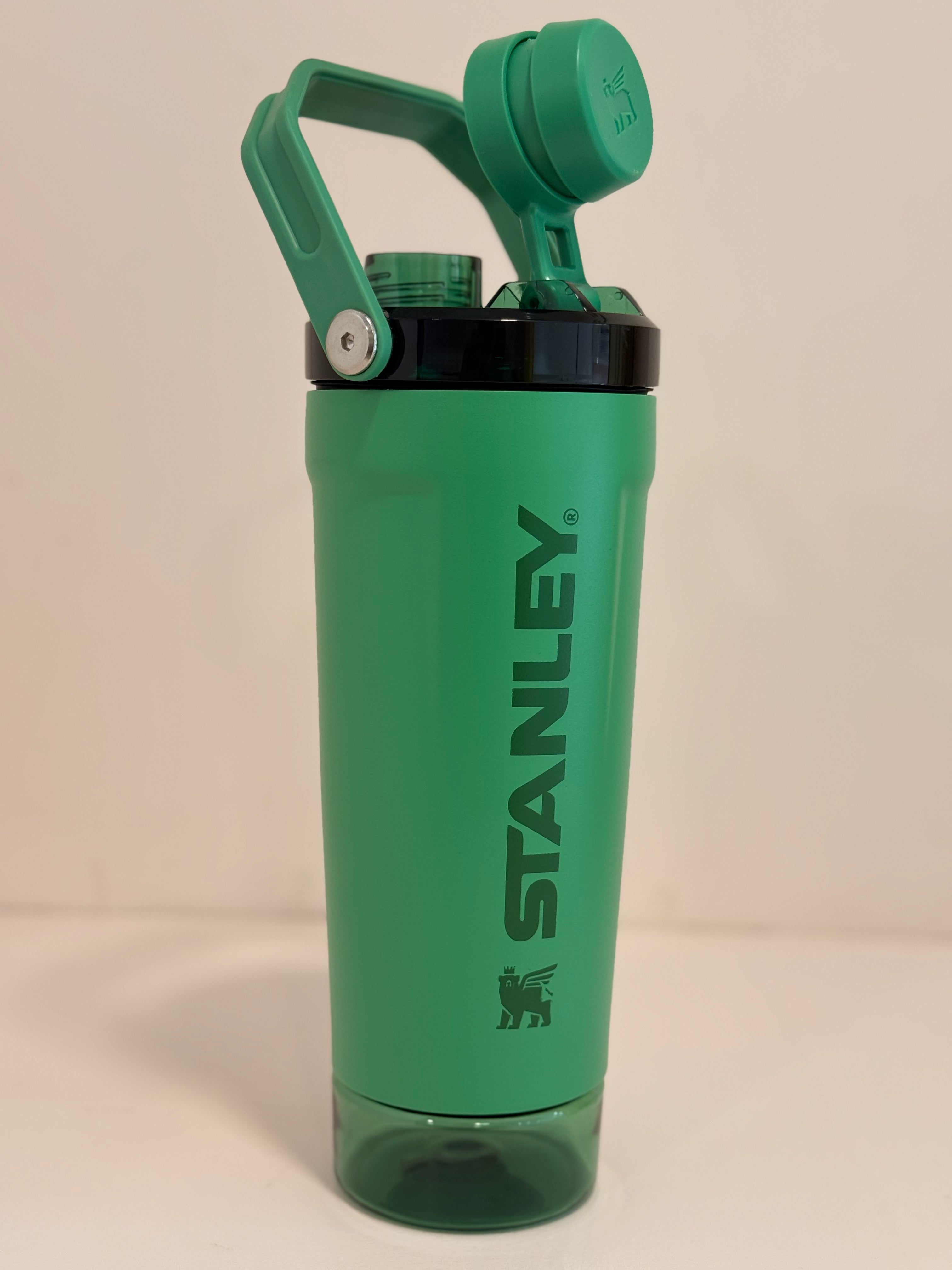 Stanley Activate Shaker Bottle (20oz / 591mL)